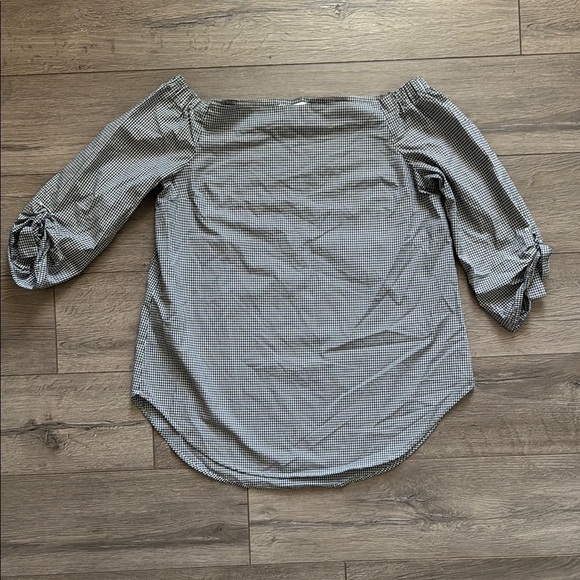 Babaton Black and White Gingham Off-the-Shoulder Relaxed Blouse - Picture 5 of 8